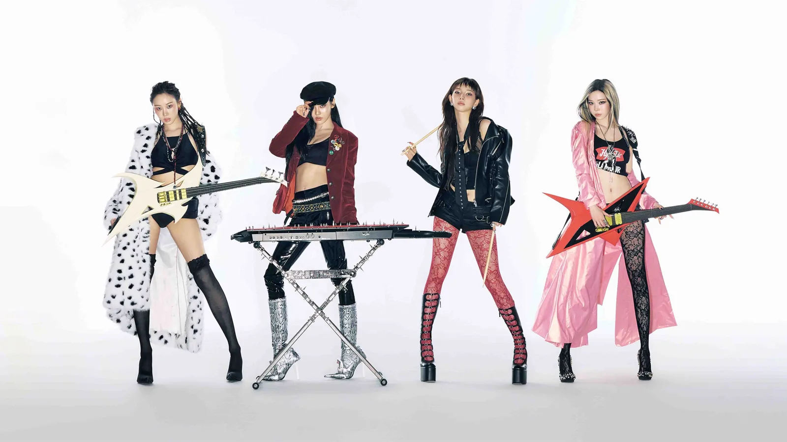 Capa promocional do aespa LIVE TOUR - SYNK : COMPLAEXITY em São Paulo.