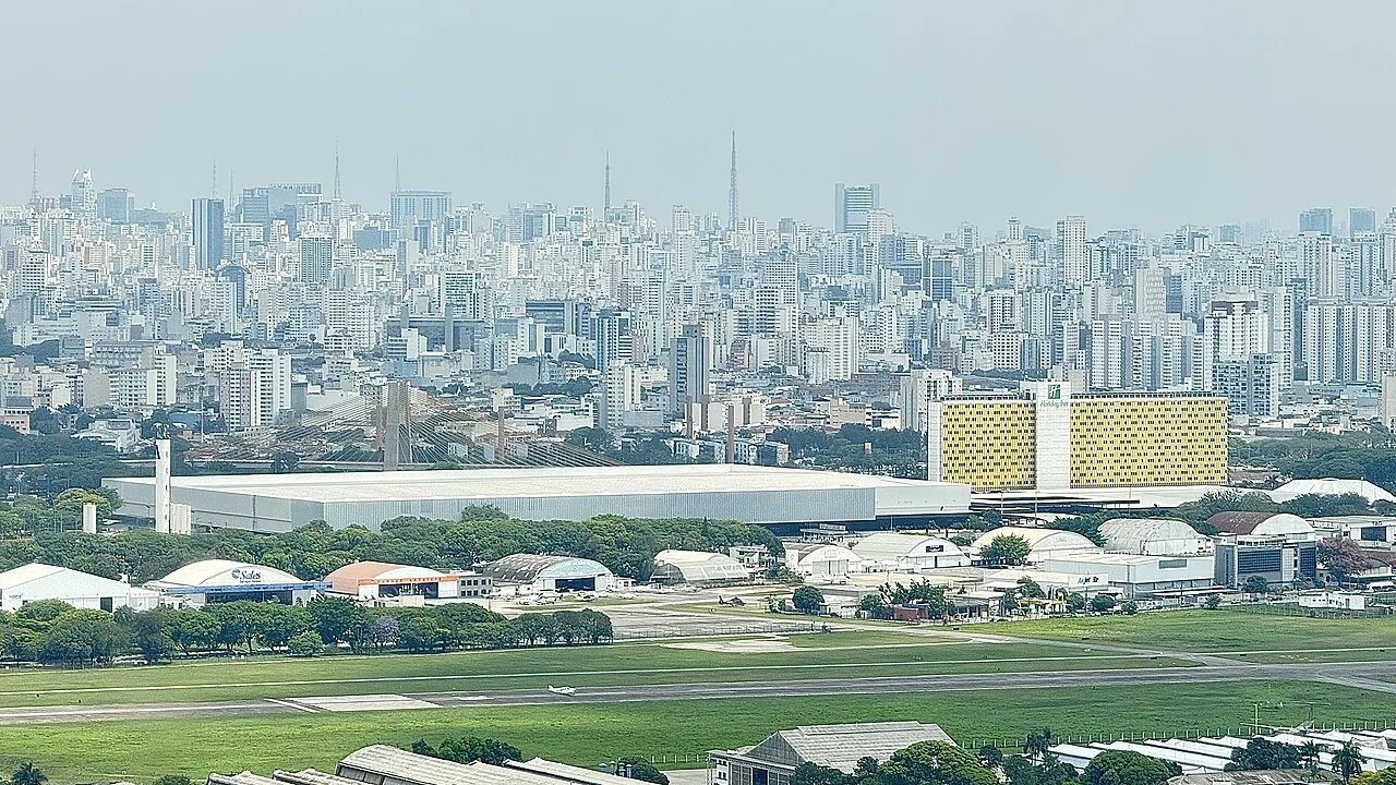 Vista aérea do complexo do Distrito Anhembi, na zona norte de São Paulo.